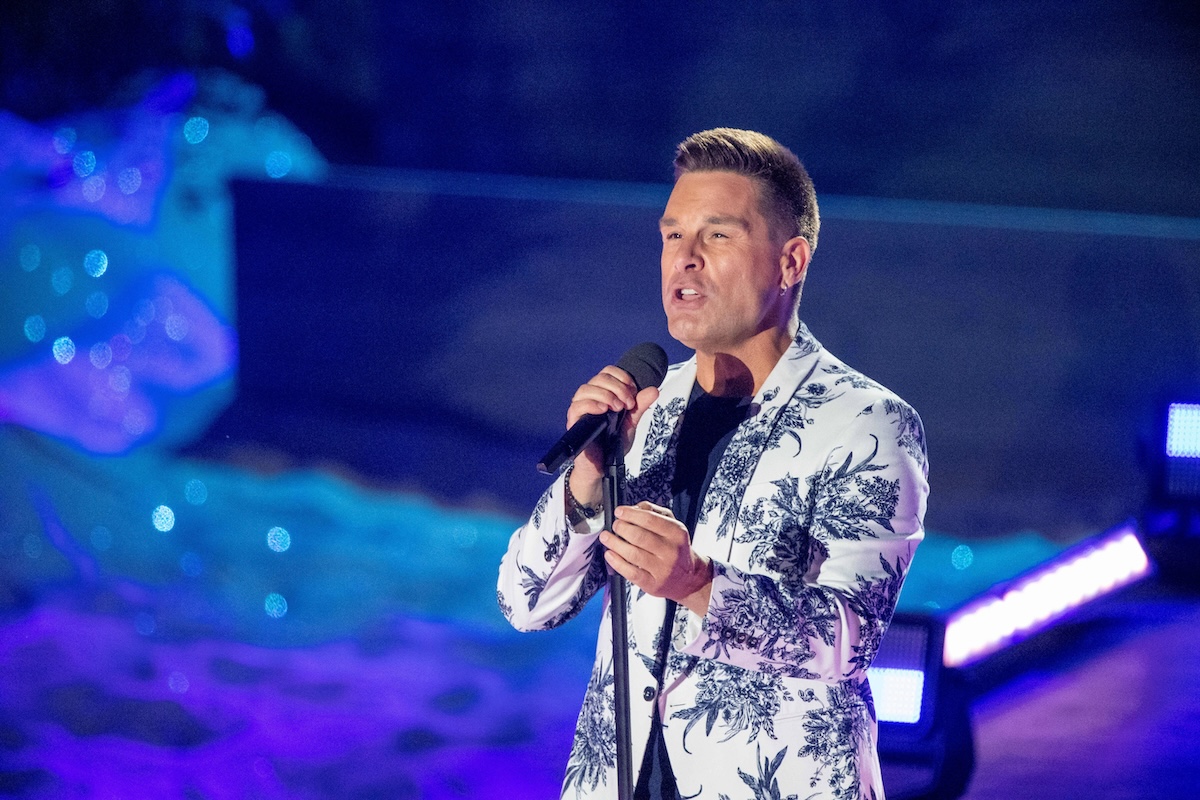 Eloy de JONG, Saenger, Schlagersaenger, Musiker, singend, Gesang, Konzert, Die grosse Schlager Strandparty 2023, aufgezeichnet am 15.07.2023 im Amphitheater Gelsenkirchen, Ausstrahlung am 12.08.2023 um 20.15 Uhr im Ersten Deutschen Fernsehen, *** Eloy de JONG, Saenger, Schlagersaenger, musician, singing, singing, concert, Die grosse Schlager Strandparty 2023, recorded on 15 07 2023 in the Amphitheater Gelsenkirchen, broadcast on 12 08 2023 at 20 15 oclock on the First German Television,