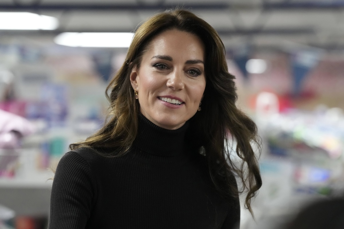 24/11/2023. London, United Kingdom. Kate Middleton, the Princess of Wales, during a visit to the Sebby’s Corner baby bank in Barnet, North London, United Kingdom. PUBLICATIONxINxGERxSUIxAUTxHUNxONLY xPoolx/xi-Imagesx IIM-24838-0006