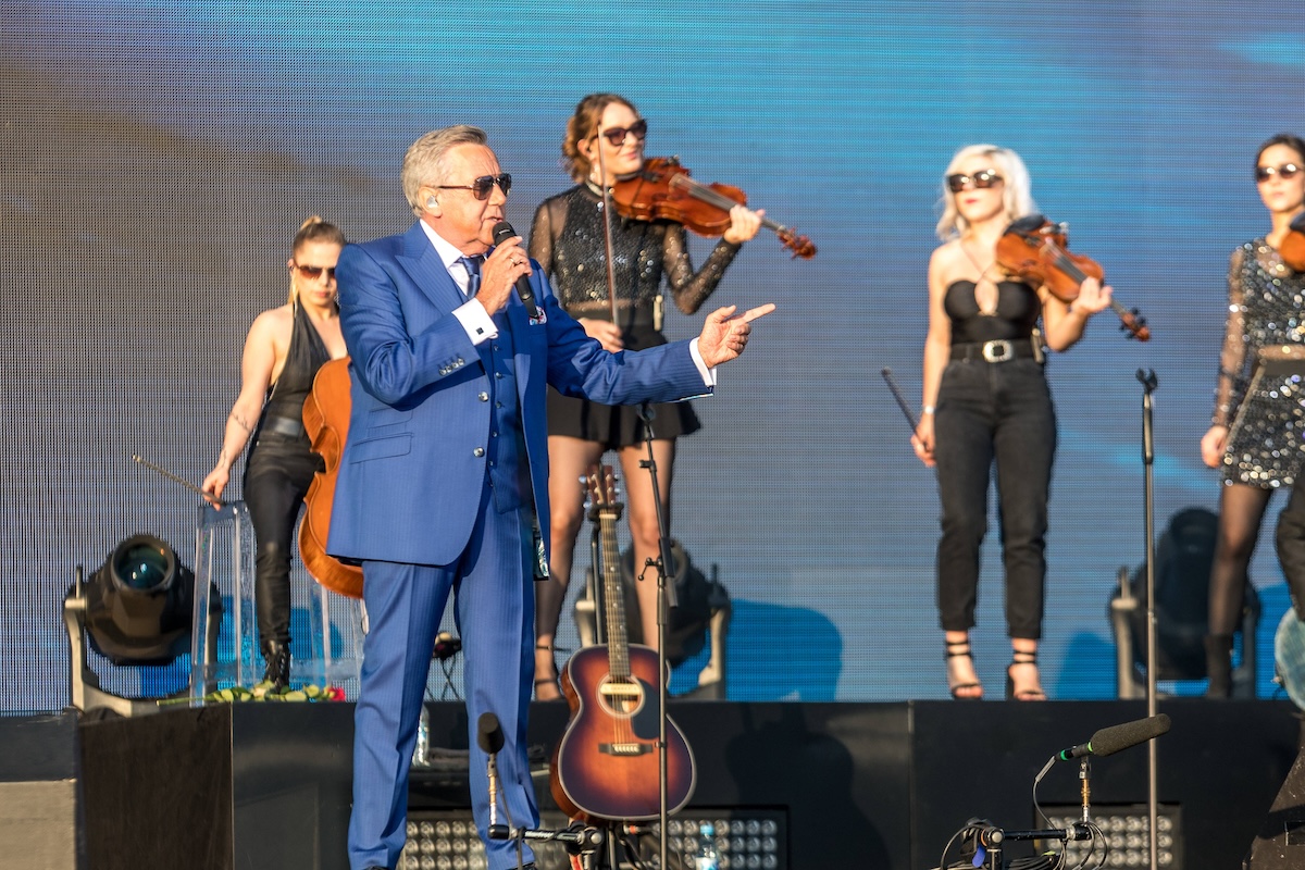 Der Schlager S√§nger Roland Kaiser Ronald Keiler, 71 auf der Festwiese Leipzig. Roland Kaiser Leipzig *** The hit singer Roland Kaiser Ronald Keiler, 71 on the fairground Leipzig Roland Kaiser Leipzig