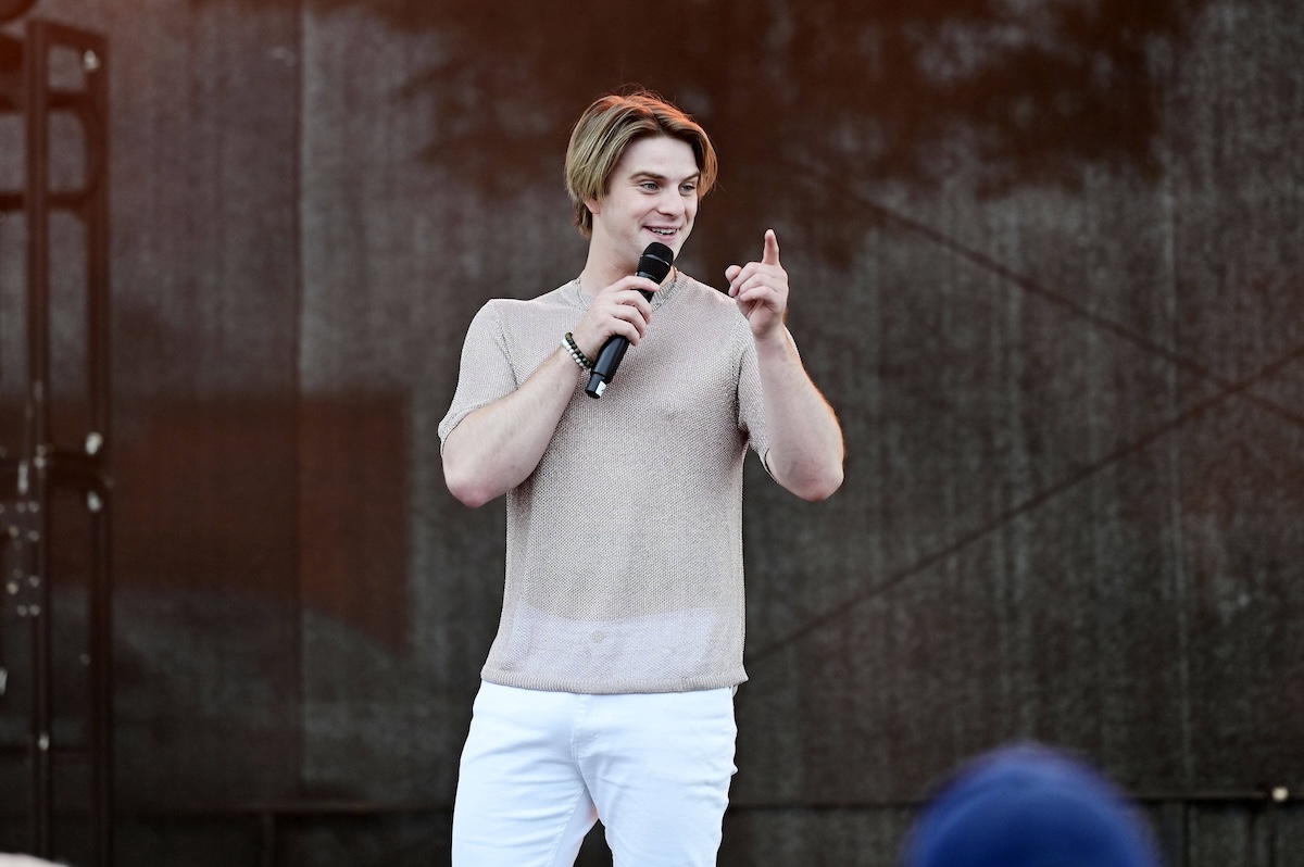 Vincent Gross beim Radio Schlagerparadies Sommer Open Air 2024 im Messepark. Lˆbau, 23.06.2024 *** Vincent Gross at the Radio Schlagerparadies Summer Open Air 2024 at Messepark Lˆbau, 23 06 2024 Foto:xM.xWehnertx/xFuturexImagex schlagerparadies_4674