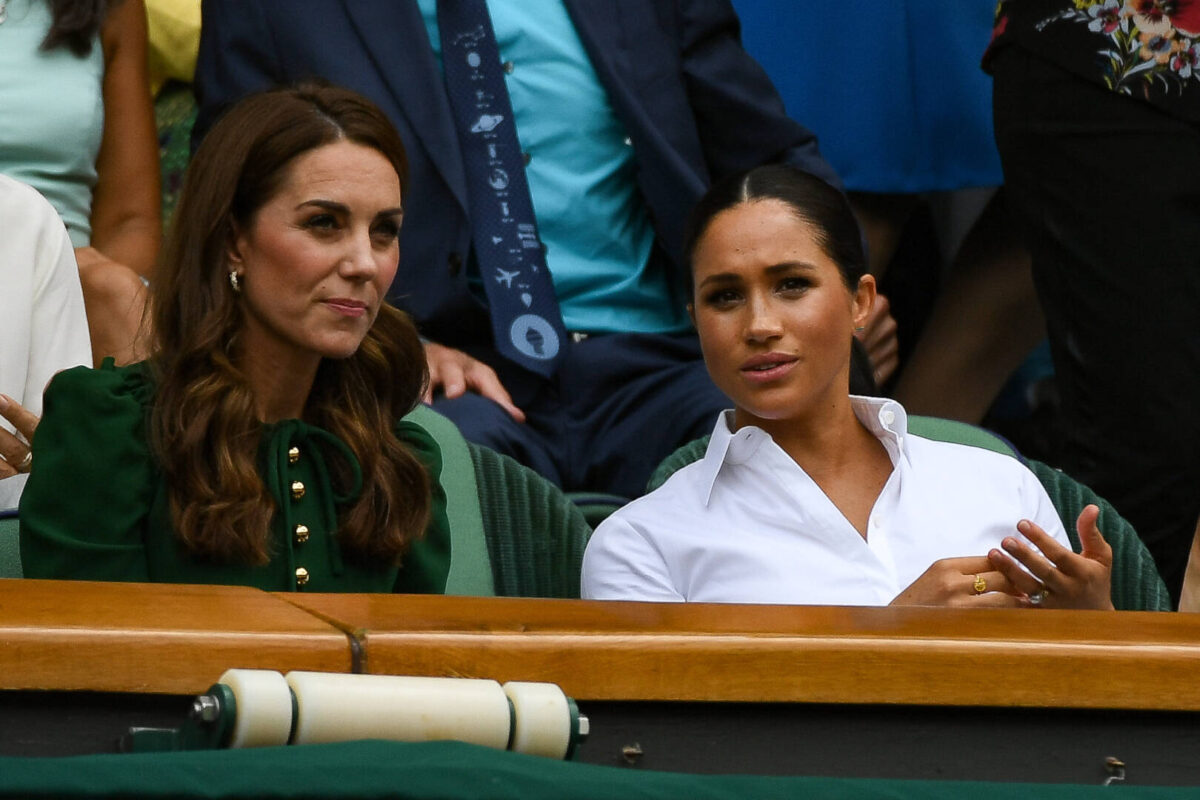 Kate Middleton und Meghan Markle in Wimbledon. Foto: IMAGO / PanoramiC