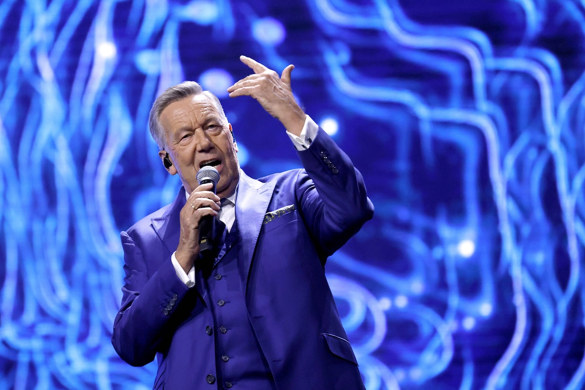 S‰nger Roland Kaiser singt bei der Aufzeichnung der Sonderausgabe der Prosieben Fernsehsendung TV Total XXL in der Lanxess Arena. Kˆln, 29.08.2024 NRW Deutschland *** Singer Roland Kaiser sings at the recording of the special edition of the Prosieben TV show TV Total XXL in the Lanxess Arena Cologne, 29 08 2024 NRW Germany Copyright: xChristophxHardtx